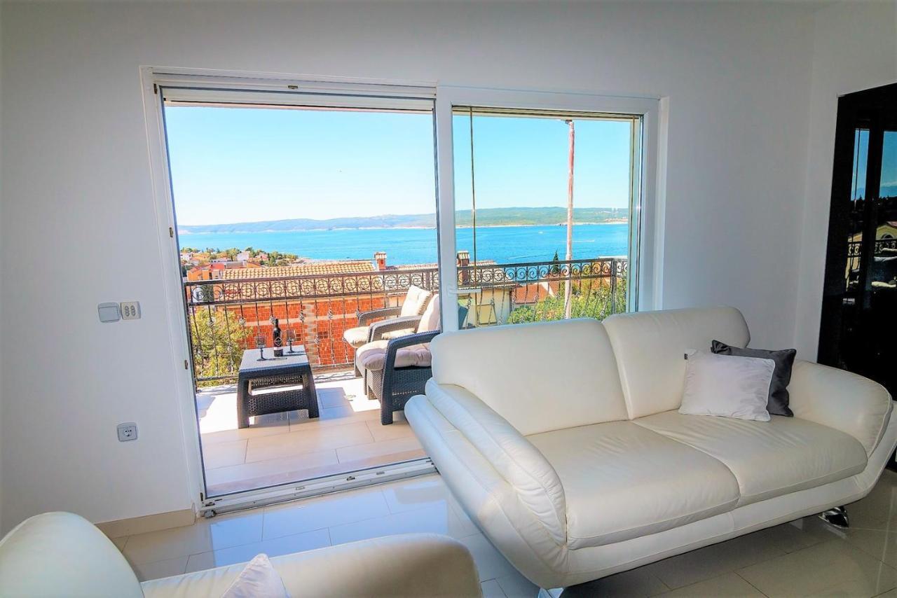Holiday House Queens With Sea View เซลเซ ภายนอก รูปภาพ