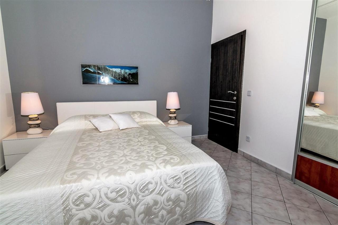 Holiday House Queens With Sea View เซลเซ ภายนอก รูปภาพ